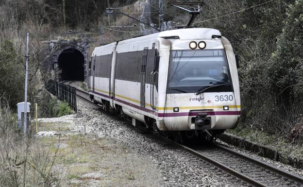 La Junta exige al Gobierno que compense también a los viajeros de Castilla y León