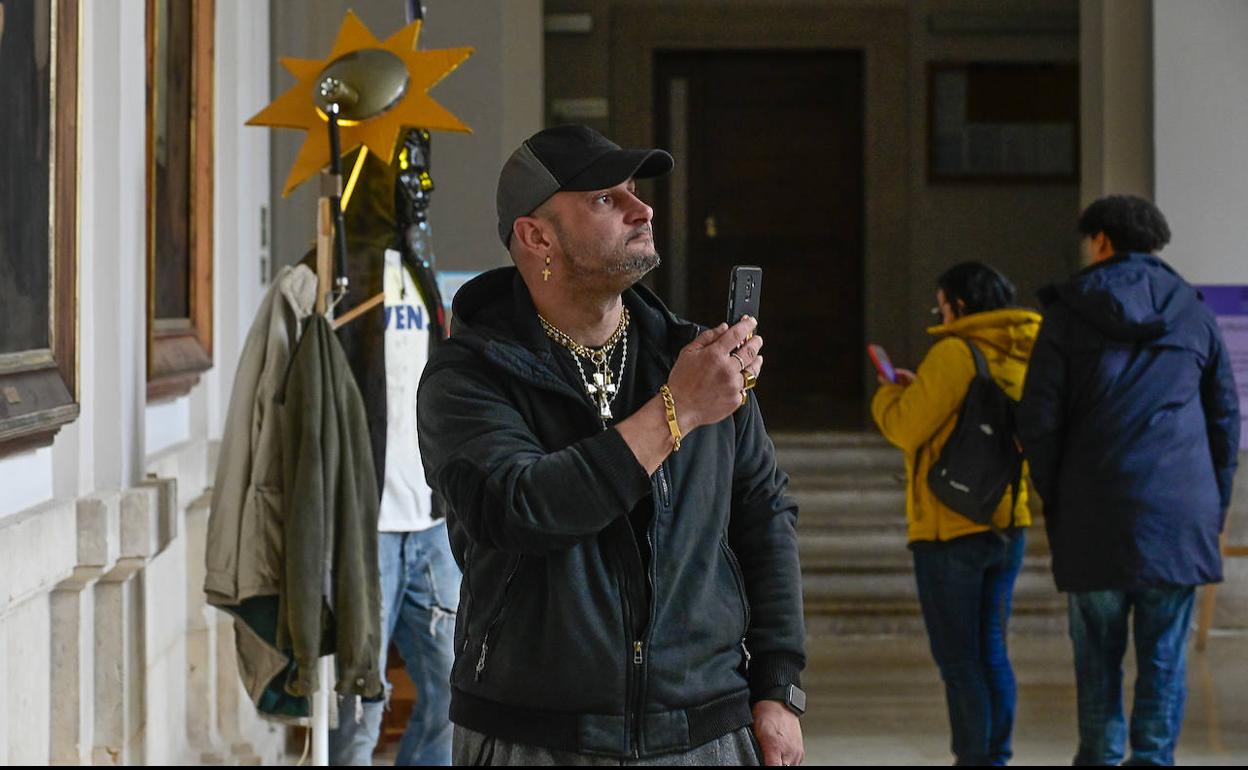 El zamorano Víctor Rollón, que llegó a Valladolid hace más de un año, en el Museo sin Hogar 