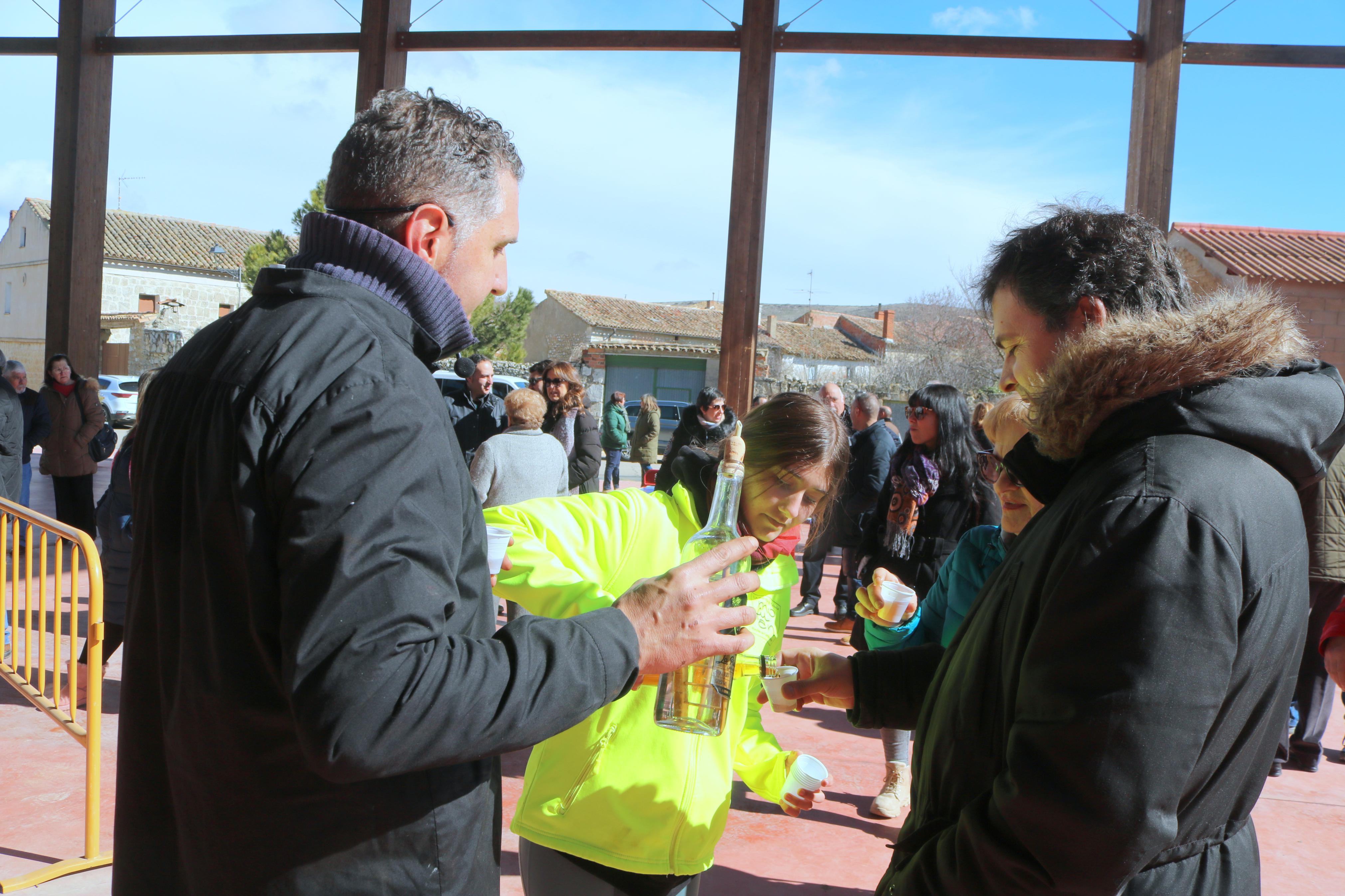 Herrera de Valdecañas celebra una animada Fiesta de la Matanza