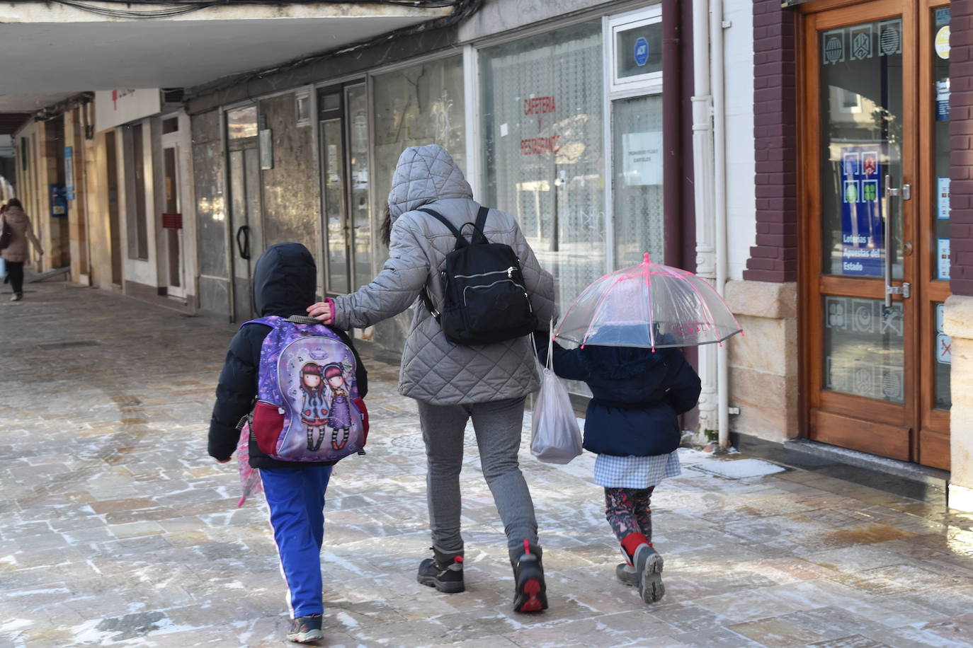 Fotos: La nieve y el frío no dan tregua en Aguilar de Campoo