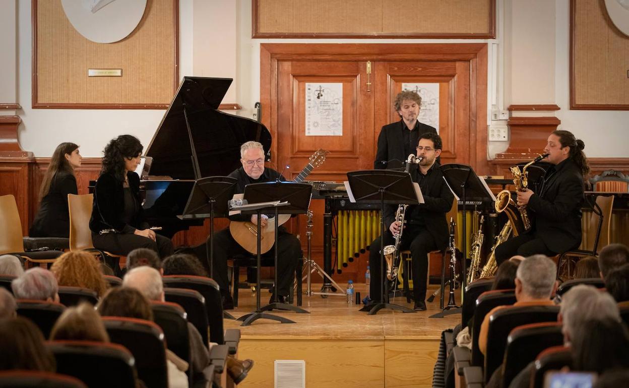 Concierto del Nuevo Ensemble de Segovia en el instituto Mariano Quintanilla.