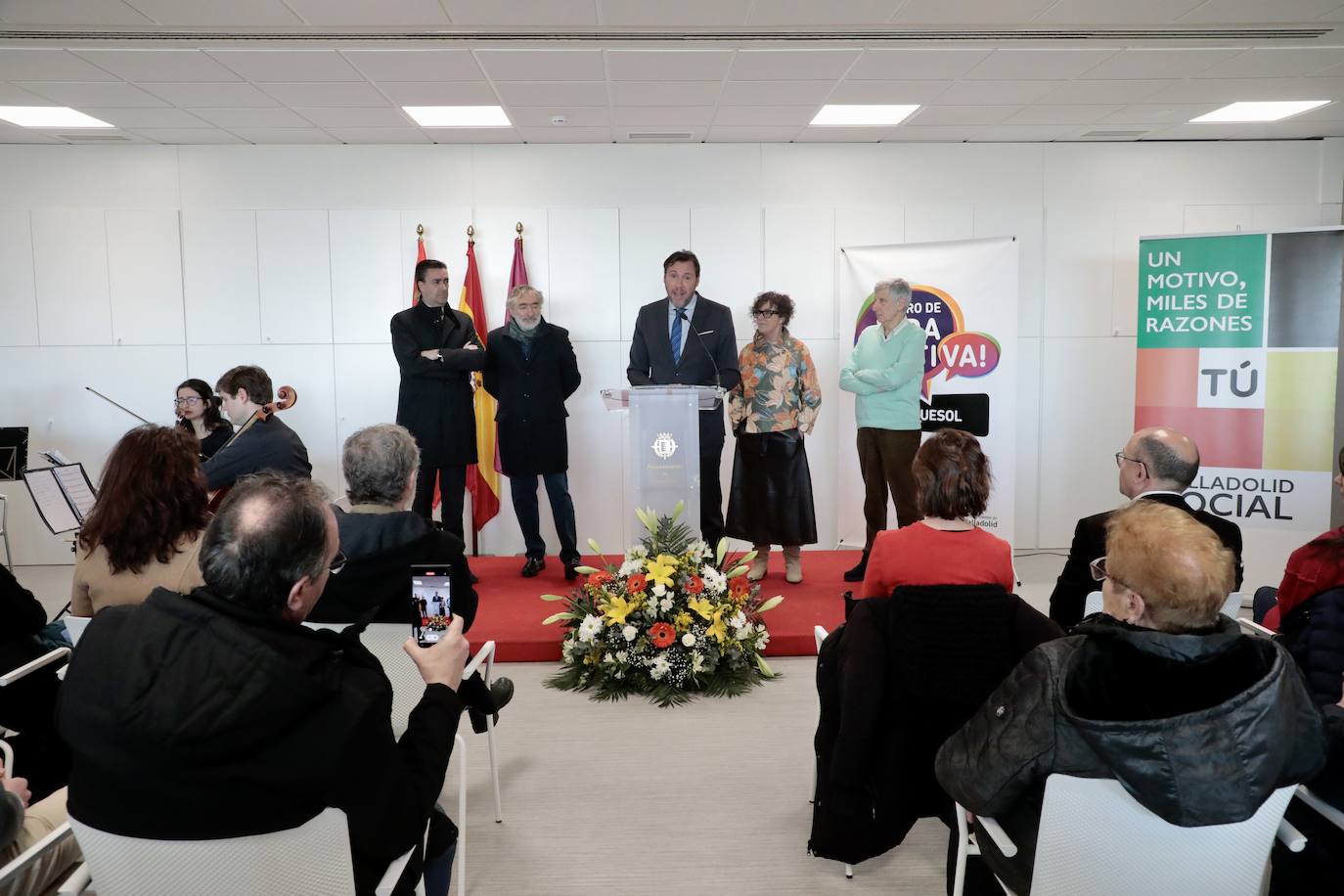 Fotos: El Ayuntamiento inaugura en Parquesol el primer Centro de Vida Activa en Valladolid