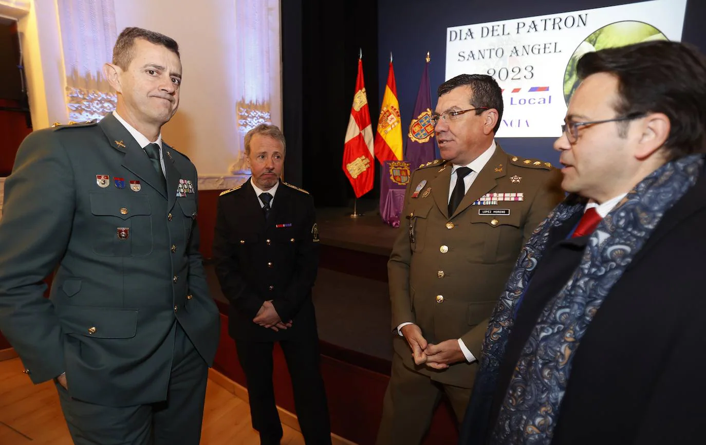 Fotos: La Policía Local de Palencia festeja a su patrón