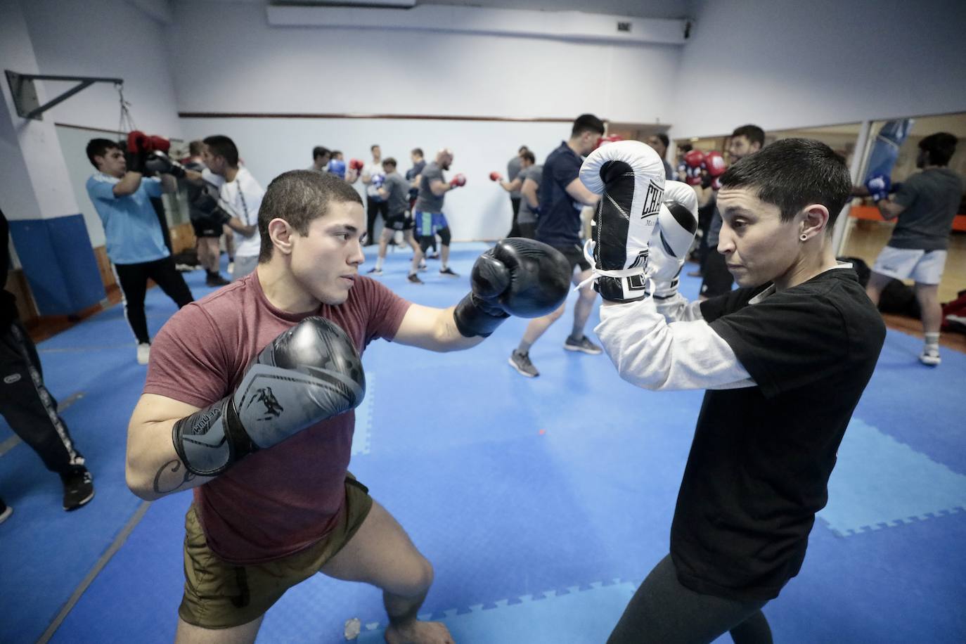 Fotos: Los jugadores de El Salvador comparten entrenamiento con los púgiles del Fight Club Valladolid y el Pucela Boxing