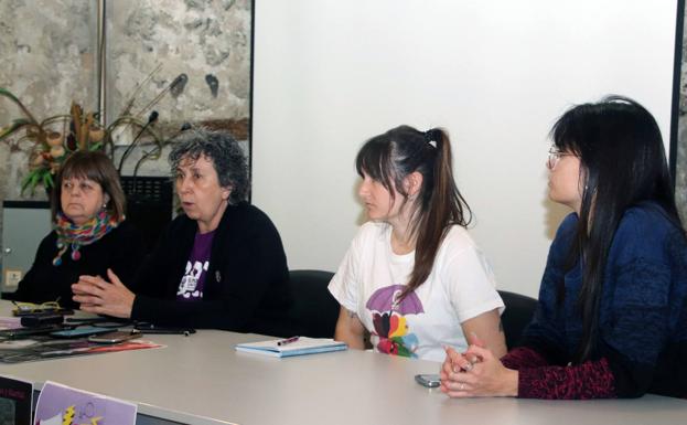 El colectivo 8M Cuéllar critica el intento de eliminar el movimiento feminista