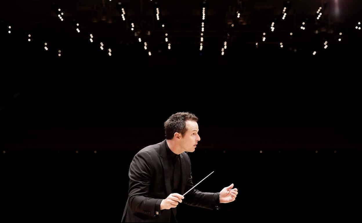 El director Case Scaglione. 