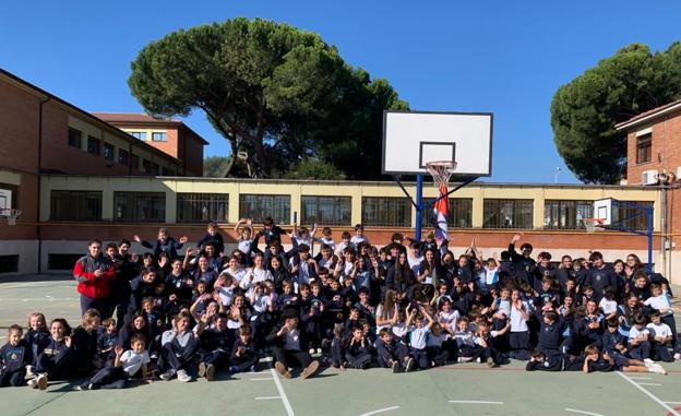 Alumnos del Colegio Apostolado. 