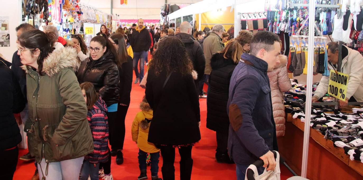 Feria del Ángel en Fuentepelayo. MÓNICA RICO