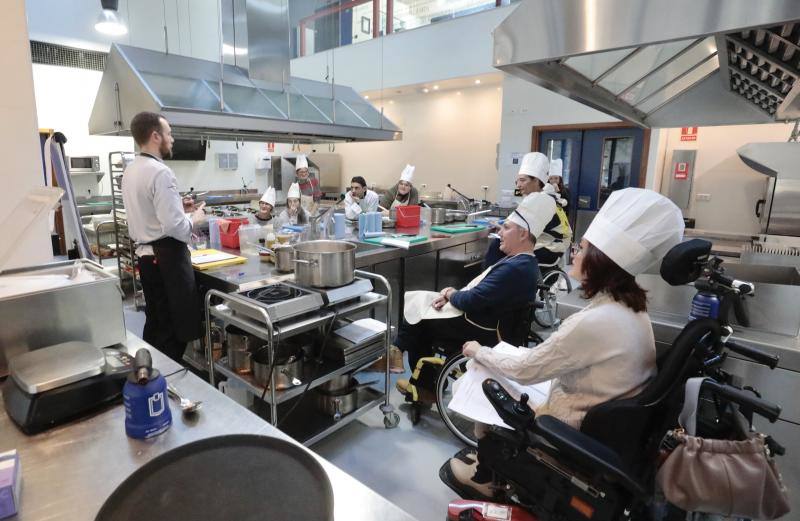 Fotos: Varias asociaciones de Castilla y León imparten cursos de cocina en Valladolid