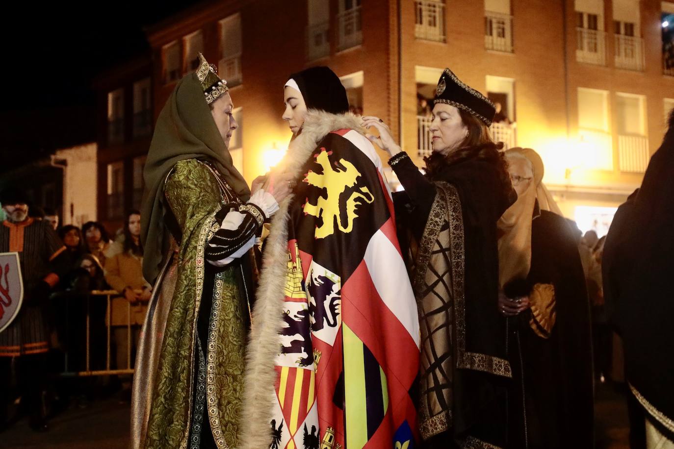 Recreación, este sábado, de la llegada de la reina Juana a Tordesillas.