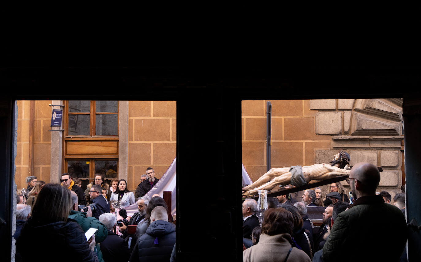 Fotos: Via Crucis Procesional en Valladolid de la cofradía de la Sagrada Pasión de Cristo