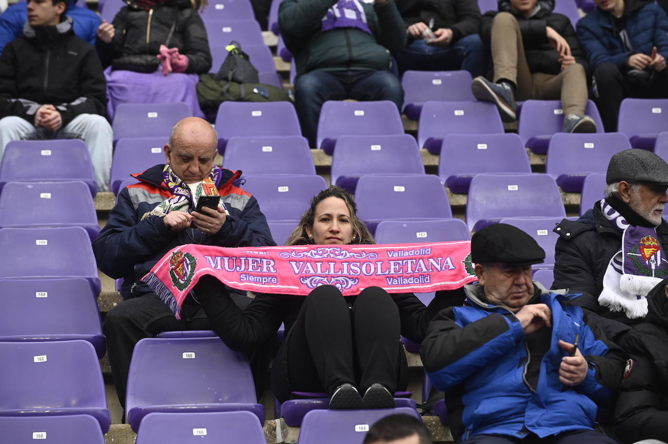 Fotos: Búscate en la grada del José Zorrilla (2/5)