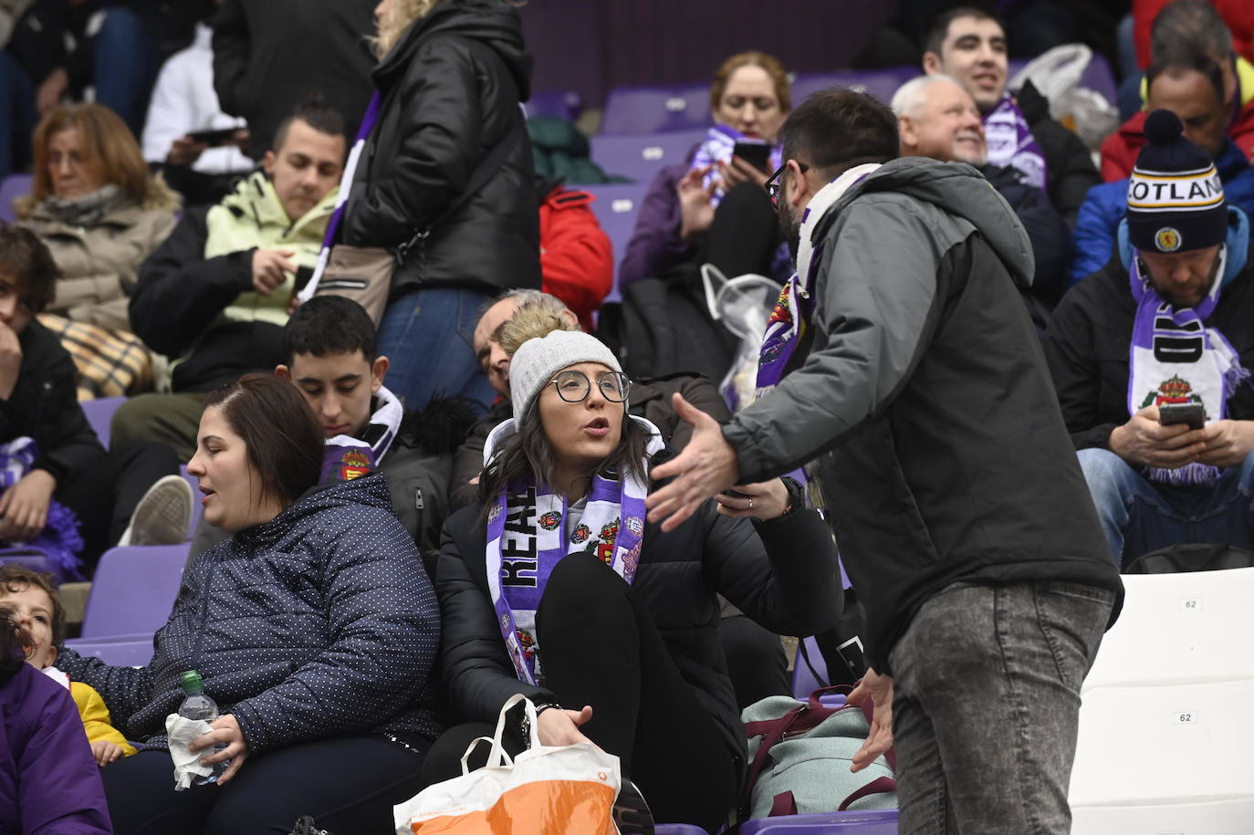 Fotos: Búscate en la grada del José Zorrilla (2/5)