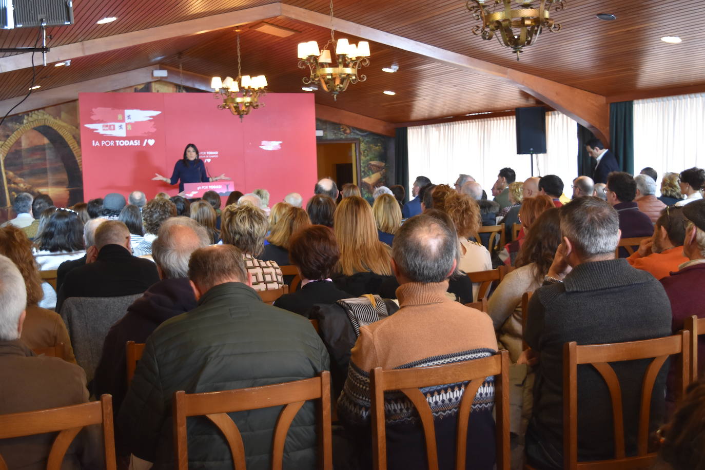 Fotos: La ministra Isabel Rodríguez apoya a los candidatos del norte de Palencia