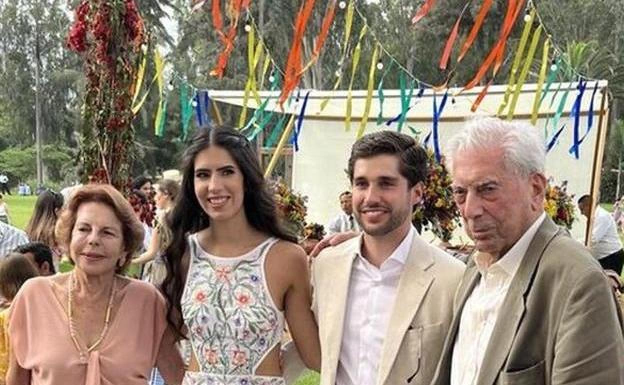 Patricia, Josefina, Emilio Camarena y Mario Vargas Llosa.