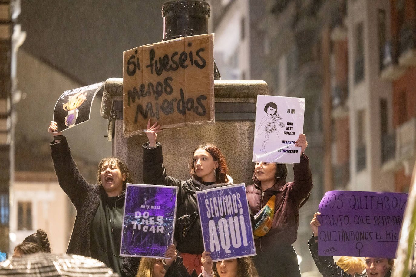 Fotos: Las imágenes de la manifestación del 8M en Valladolid