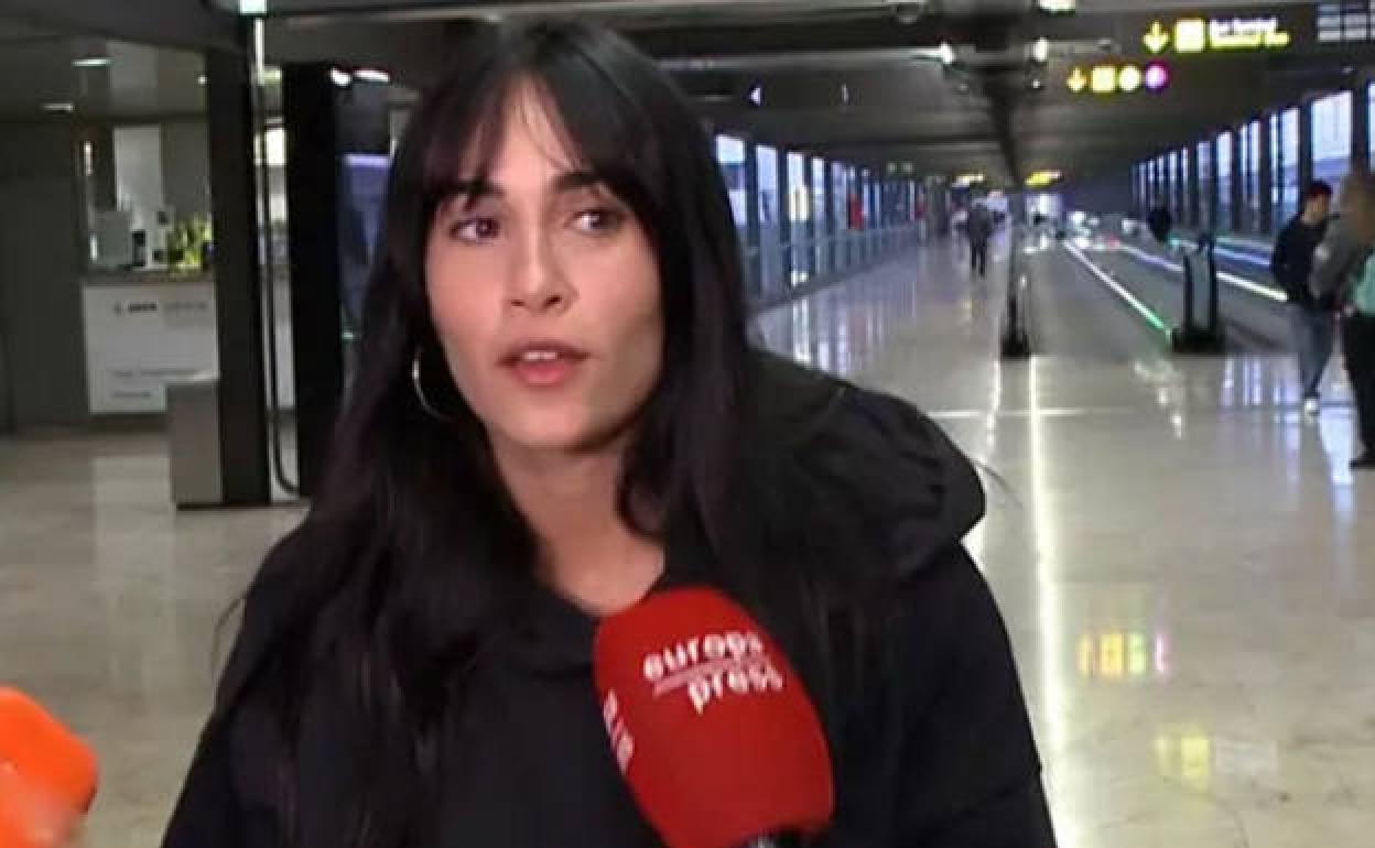 Aitana a su llegada al aeropuerto de Madrid, procedente de Miami. 