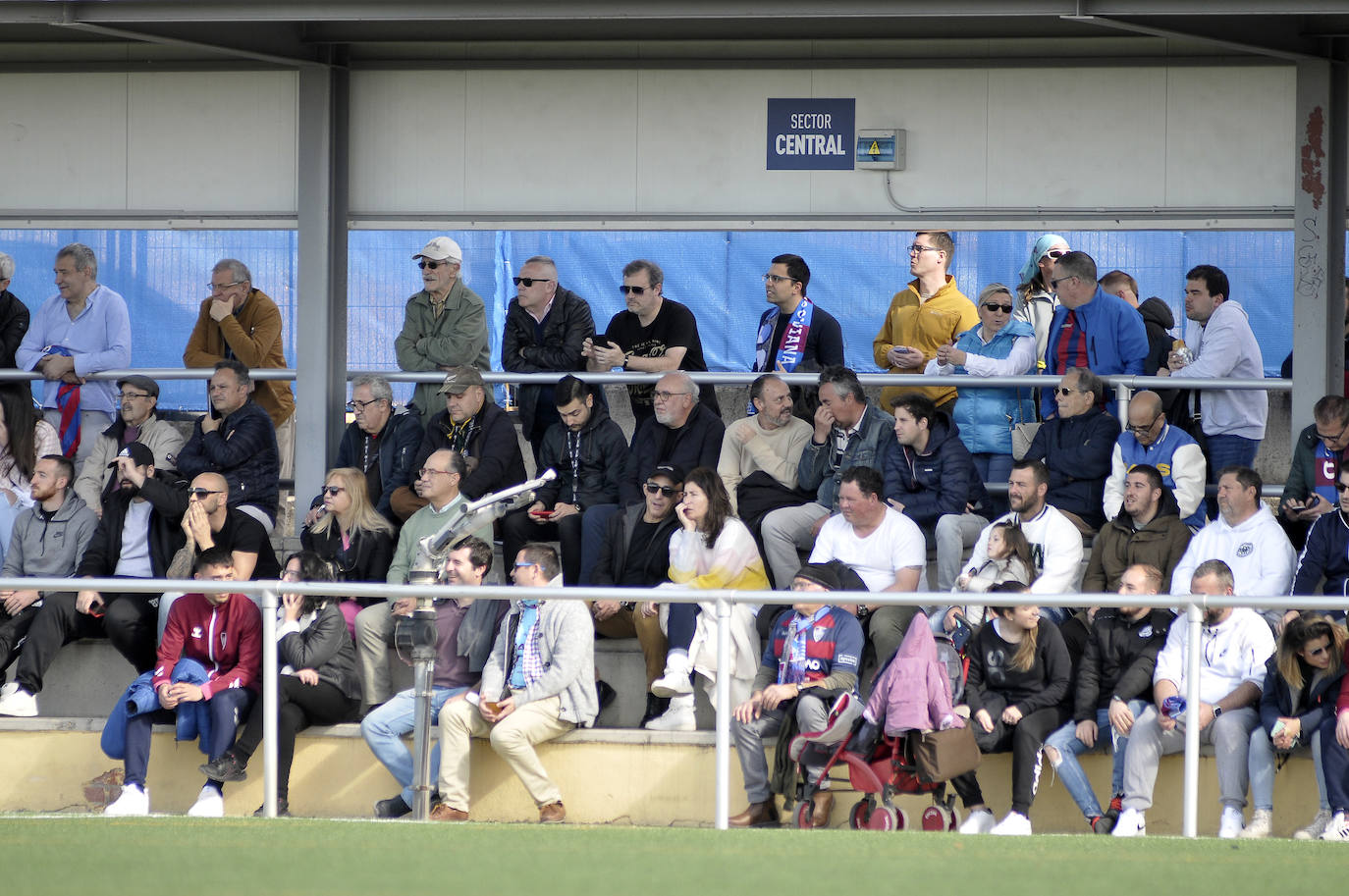 Partido entre el Alcorcón B y la Gimnástica Segoviana.