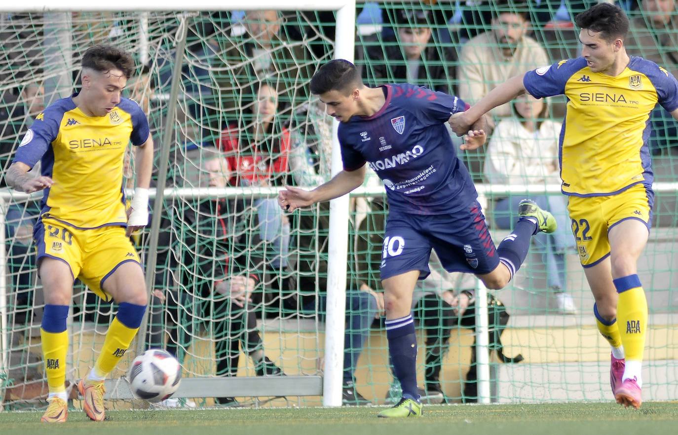 Partido entre el Alcorcón B y la Gimnástica Segoviana.