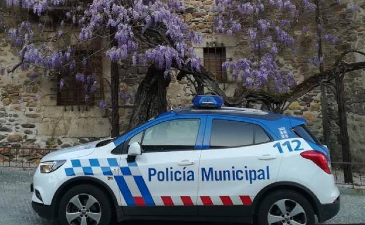 Vehículo de la Policía Local de Ponferrada.