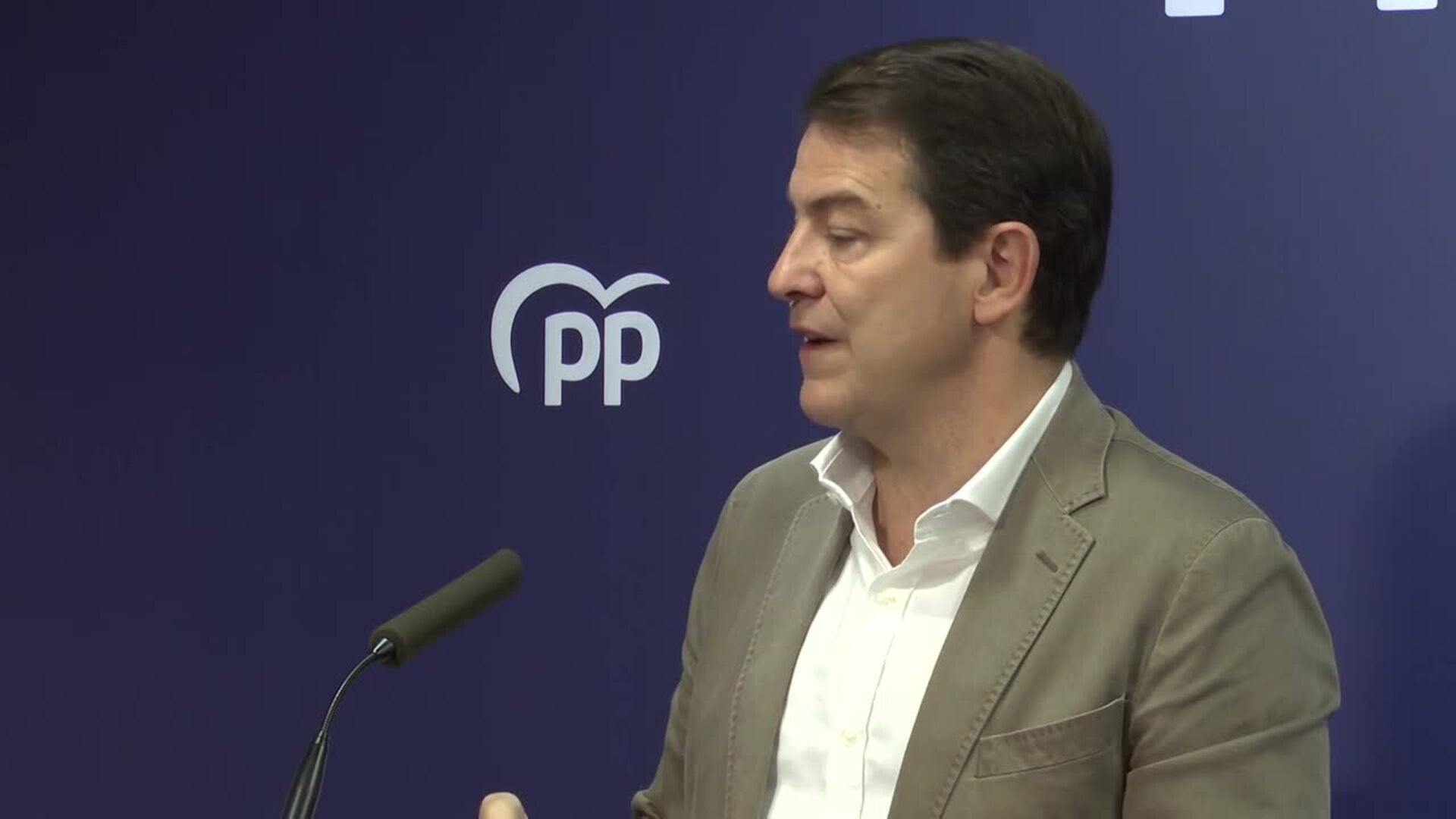 Mañueco arremete contra Tudanca y le señala como "alternativa indecente" por "defender" la amnistía