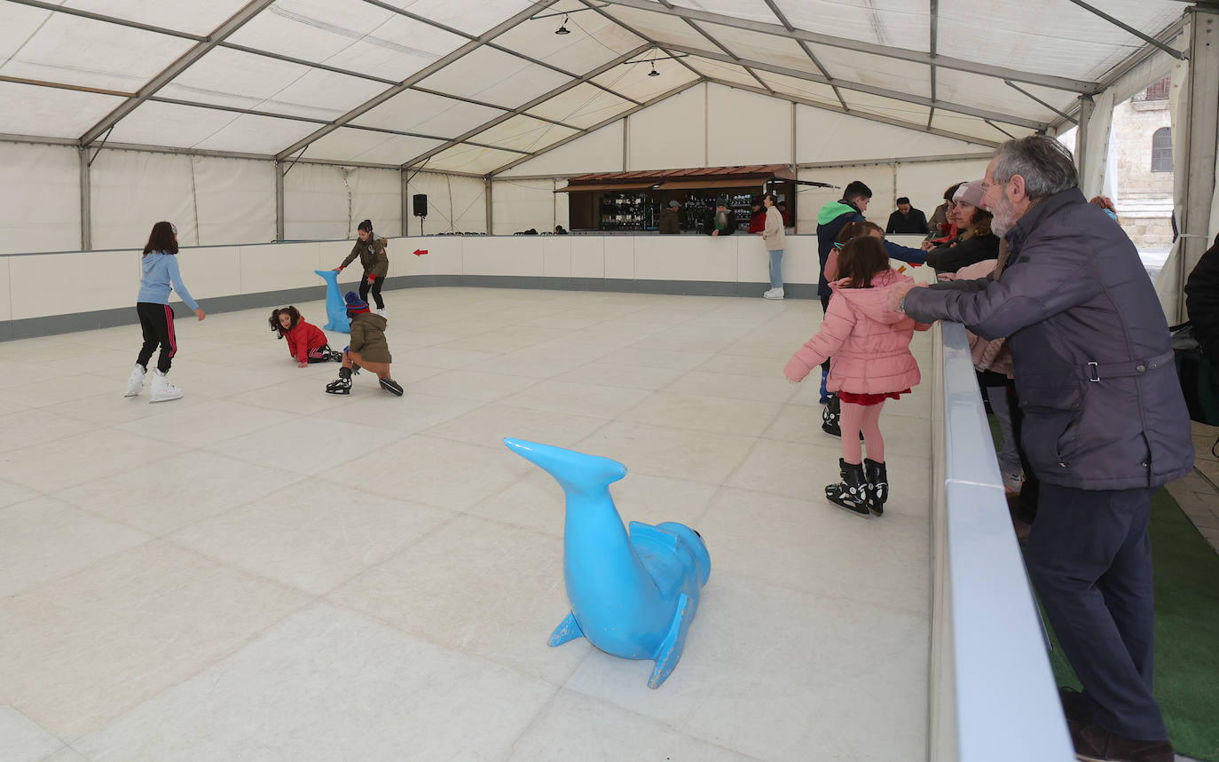 Sigue la Navidad en Palencia con la pista de hielo