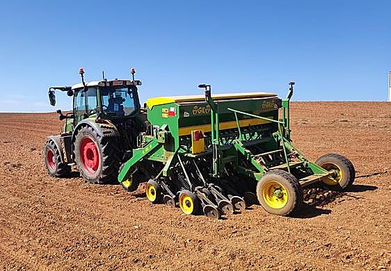 Siembra directa realizada por Alejandro Sandonís en Siete Iglesias de Trabancos, Valladolid.