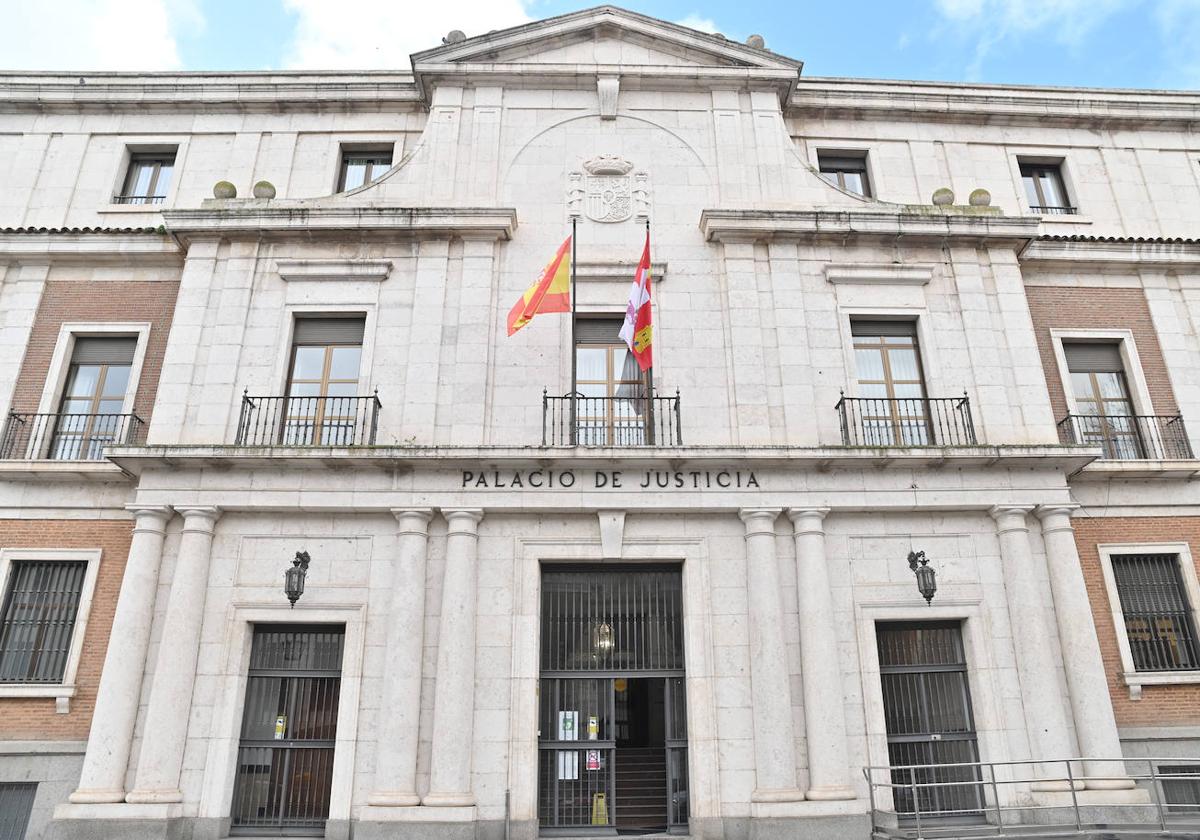 Fachada de la Audiencia de Valladolid.