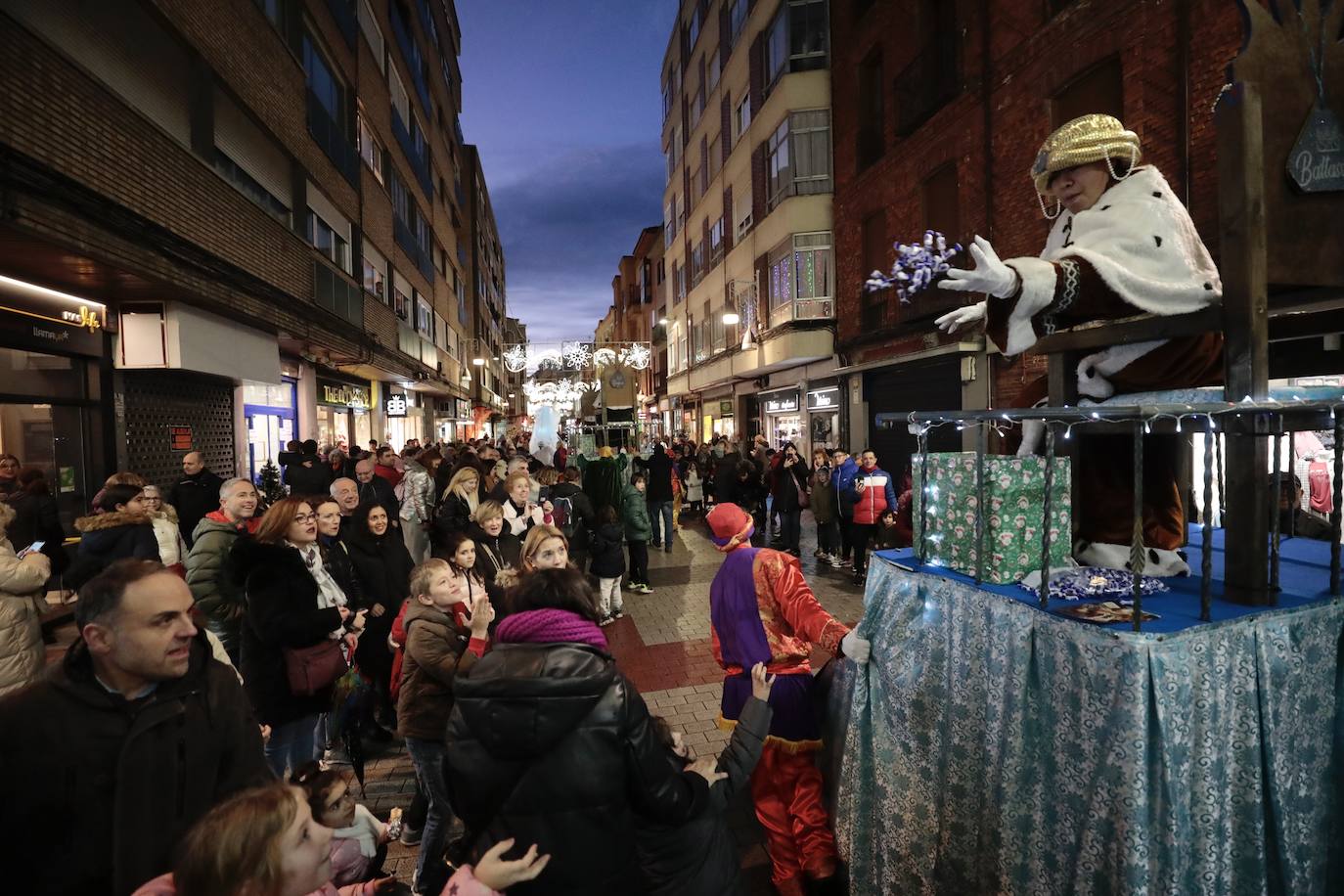 Las imágenes de la cabalgata de los Reyes Magos por Mantería