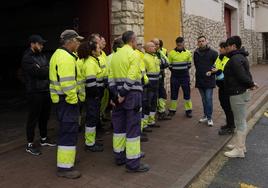 Inicio de la primera jornada laboral de los nuevos empleados.