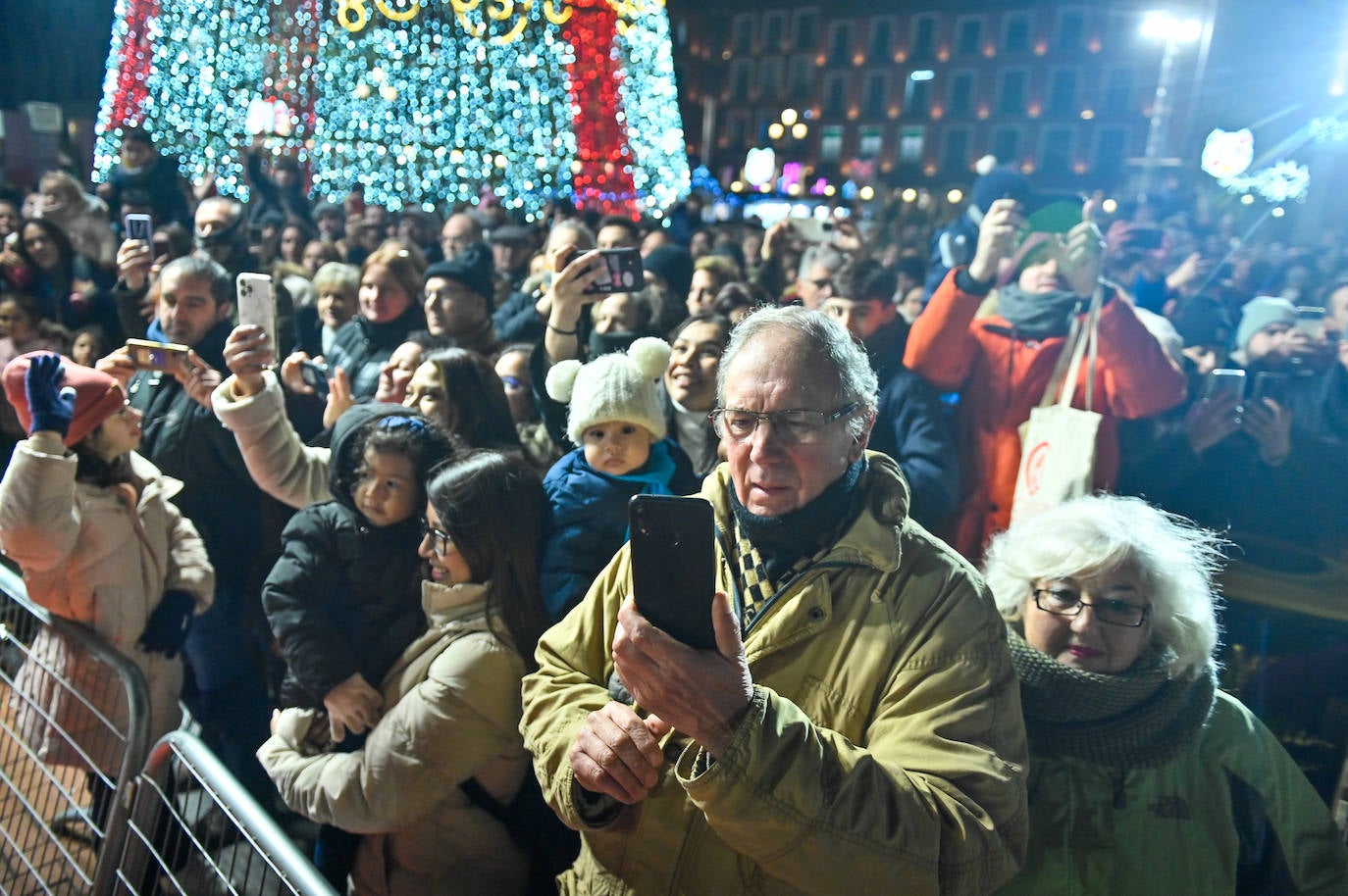 Las imágenes de la cabalgata de los Reyes Magos en Valladolid (2/4)