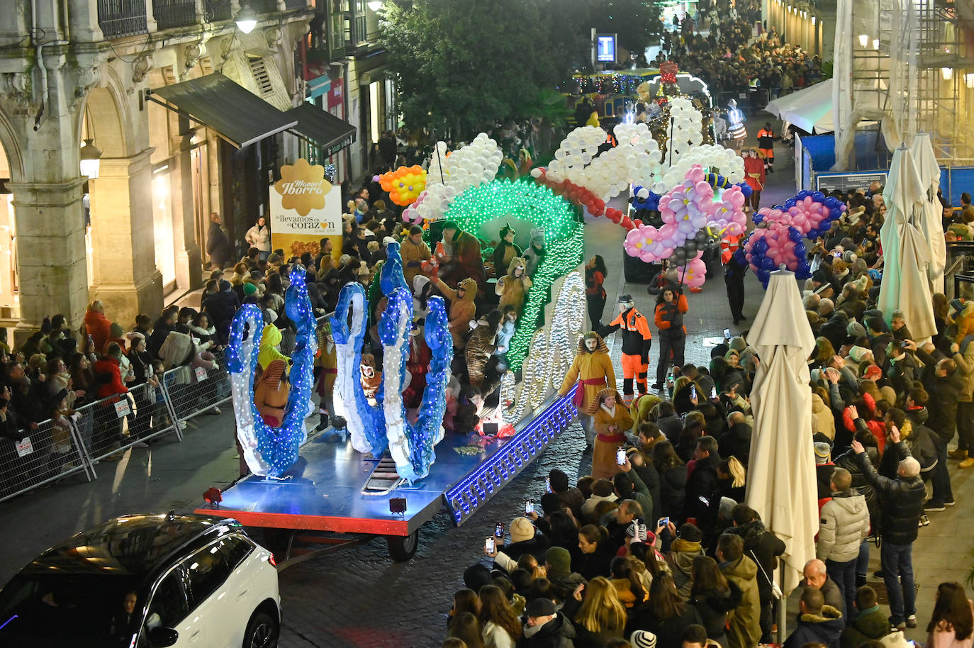 Las imágenes de la cabalgata de los Reyes Magos en Valladolid (2/4)