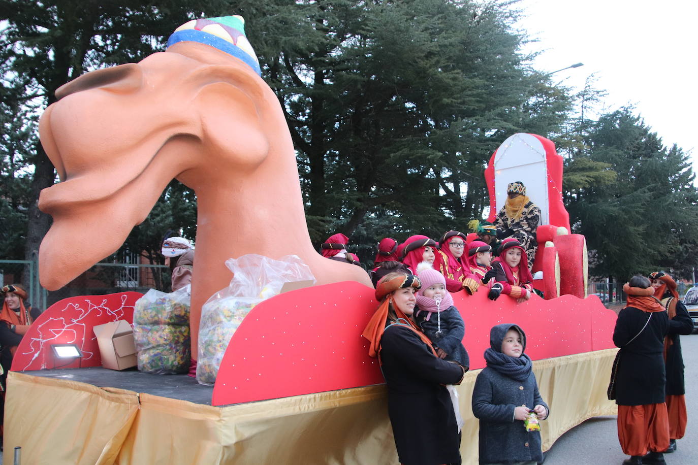 La Cabalgata de Reyes de Cuéllar, en imágenes