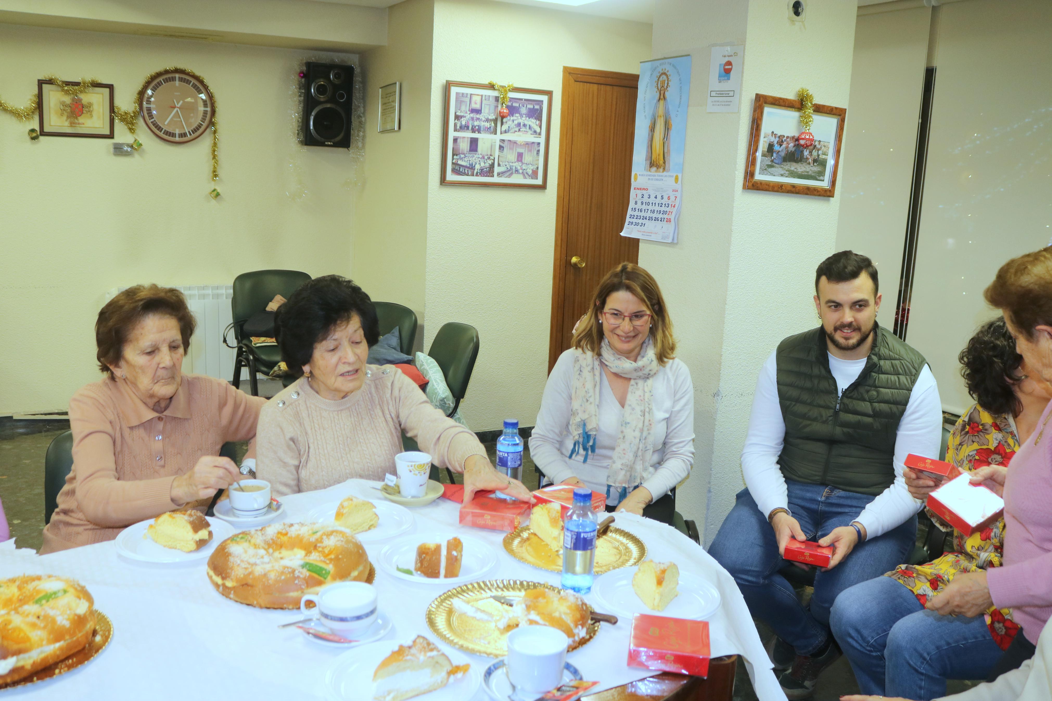 Los Jubilados de Baltanás brindan por el Nuevo Año