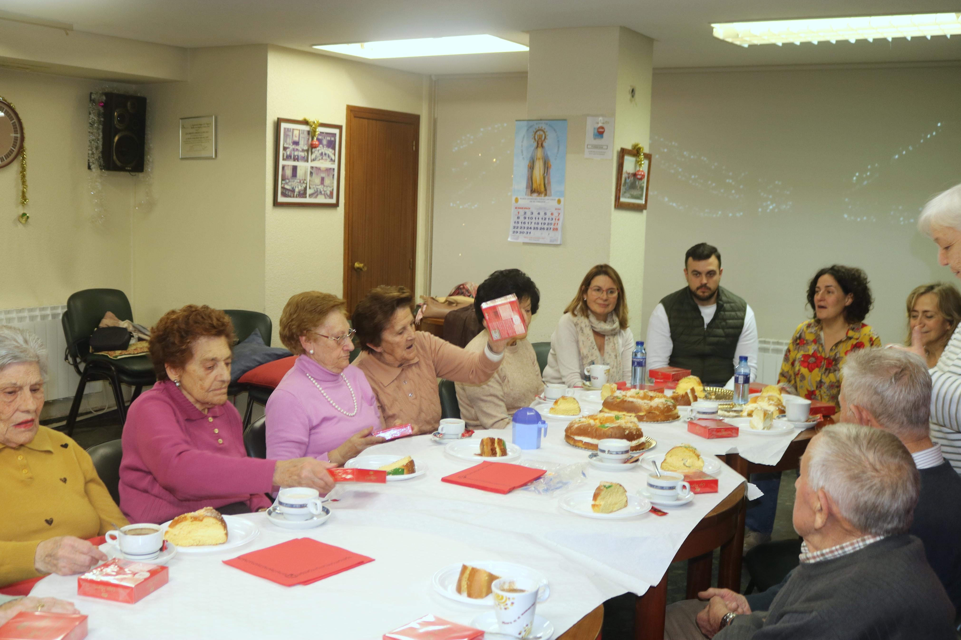 Los Jubilados de Baltanás brindan por el Nuevo Año