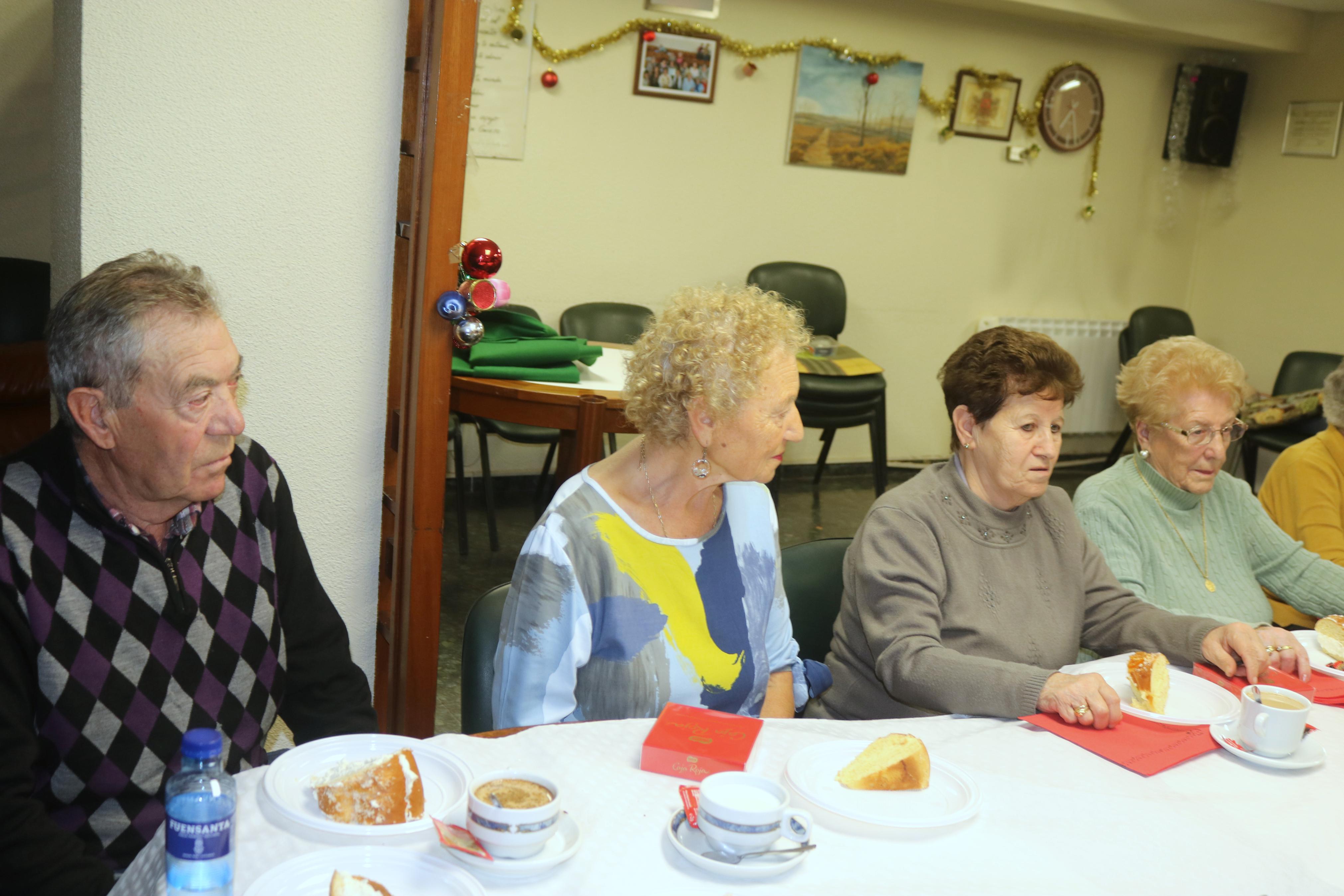 Los Jubilados de Baltanás brindan por el Nuevo Año