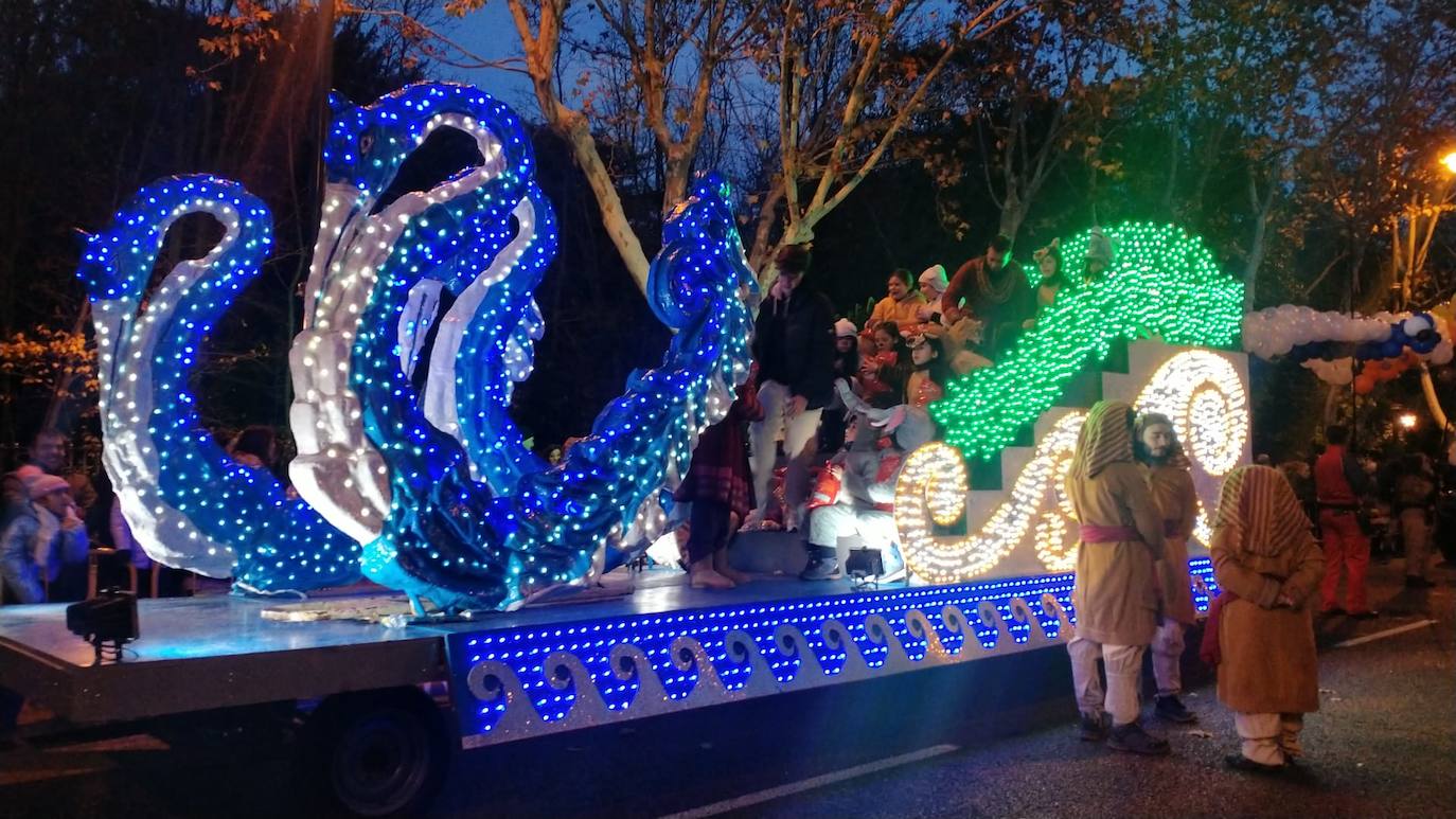 Las imágenes de la cabalgata de los Reyes Magos en Valladolid (4/4)