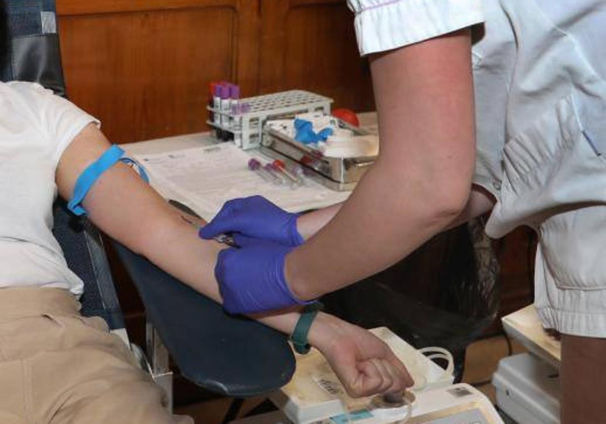 Imagen de archivo de una donación de sangre en Palencia.