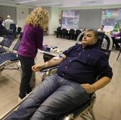 Los procesos de gripe y catarrales frenan la afluencia de donantes de sangre