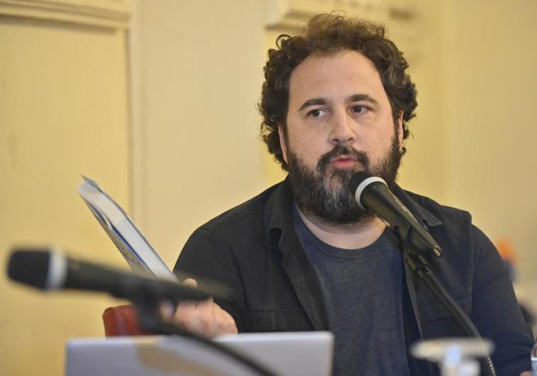 José F. Peláez en el Círculo de Recreo durante el Aula de Cultura de El Norte este jueves.