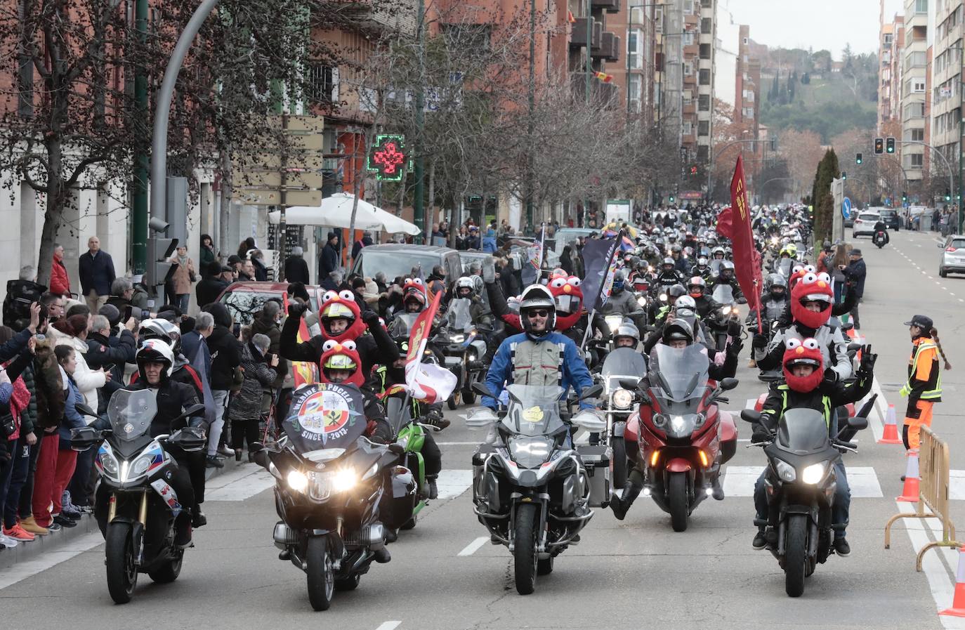 El desfile de banderas de Pingüinos, en imágenes (1/2)