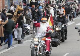 El desfile de banderas de Pingüinos, en imágenes (1/2)