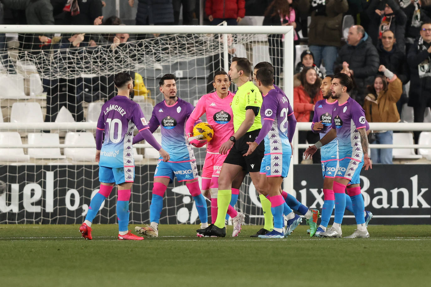 El encuentro entre el Burgos CF y el Real Valladolid, en imágenes