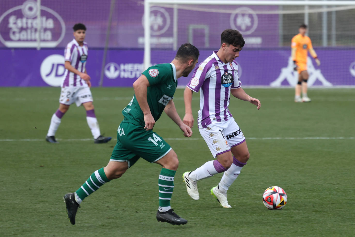 El partido del Promesas frente al Coruxo, en imágenes