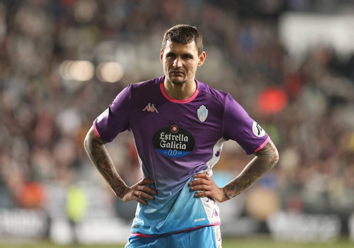 Stanko Juric, con la mirada perdida al término del encuentro en Burgos.