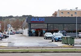 Supermercado asaltado en la avenida de Burgos.