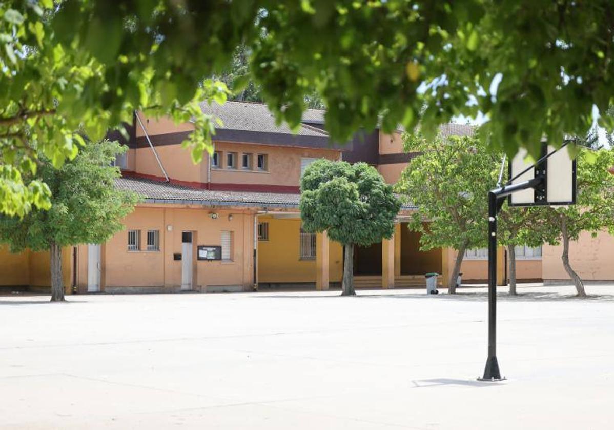 Imagen de archivo del patio del colegio Miguel Delibes de Valladolid.