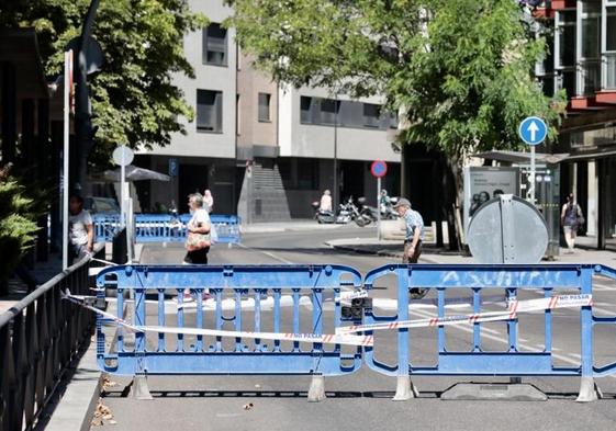 Varios cortes al tráfico en el barrio de Vadillos, en Valladolid.