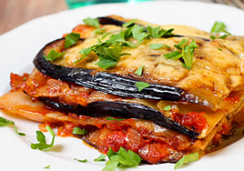Lasaña de berenjena lista para degustar.