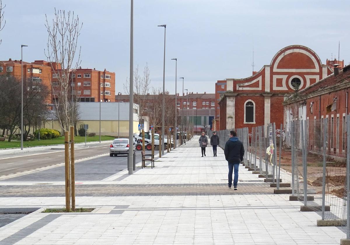 La avenida de Bartolomé de las Casas, que une el paseo de Farnesio, General Shelly y Arca Real.